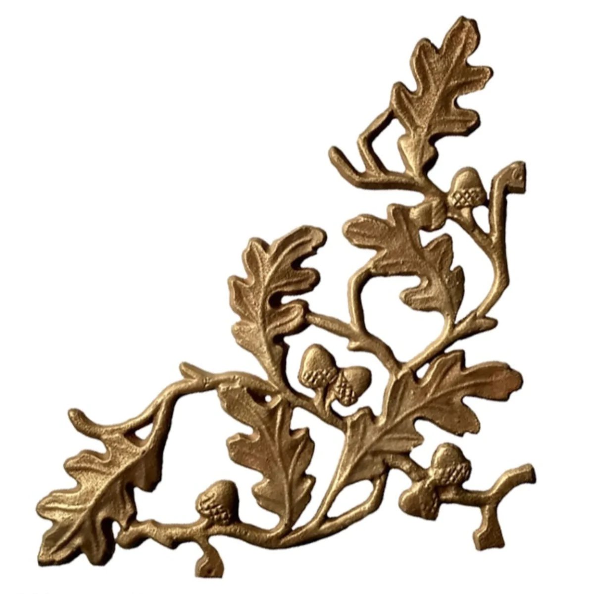 Decorative oak and acorn metal scarf holder