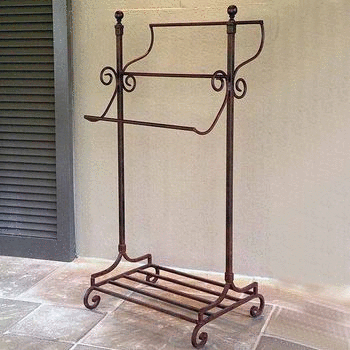 Freestanding wrought iron towel and blanket stand