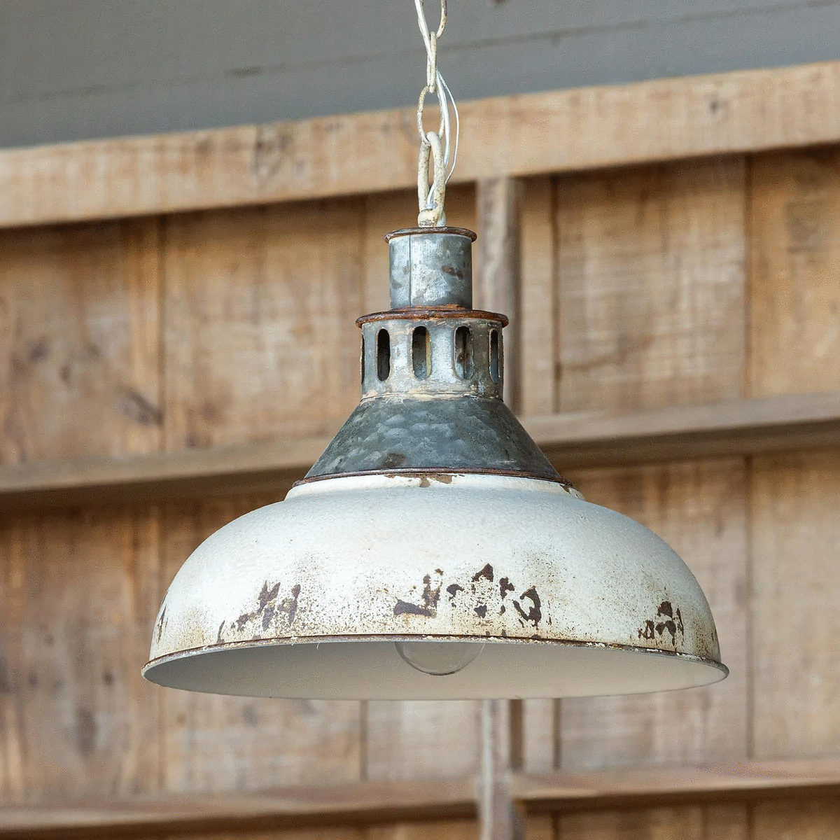 Vintage style metal pendant light