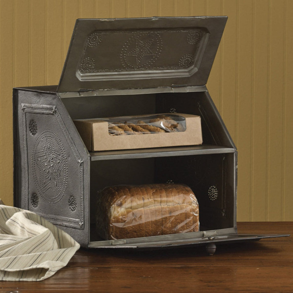 Vintage Star Metal Bread Box
