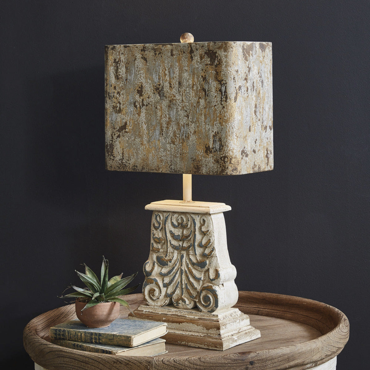 lordes Lordes Table Lamp - Iron Accents