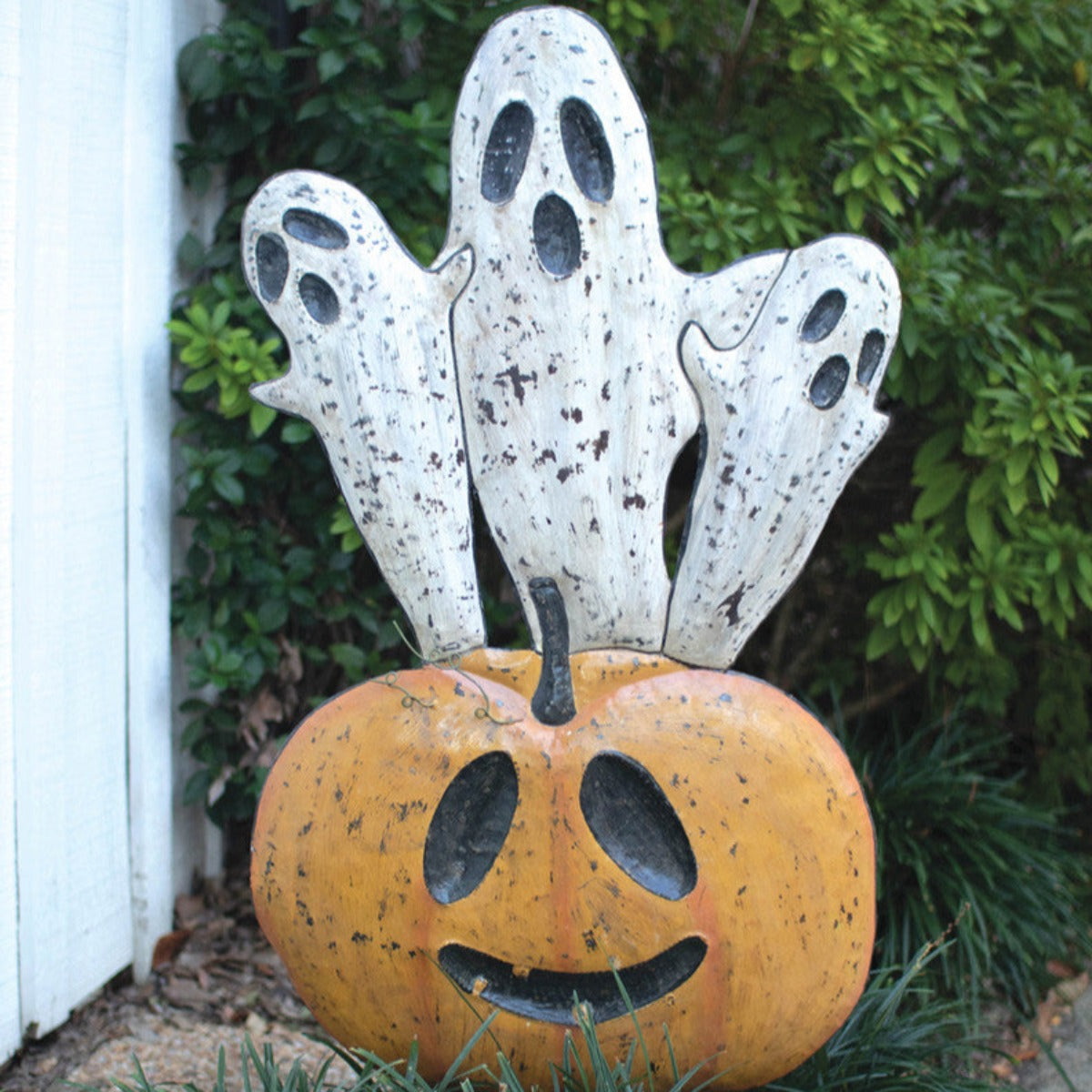 Pumpkin and Ghost Yard Art