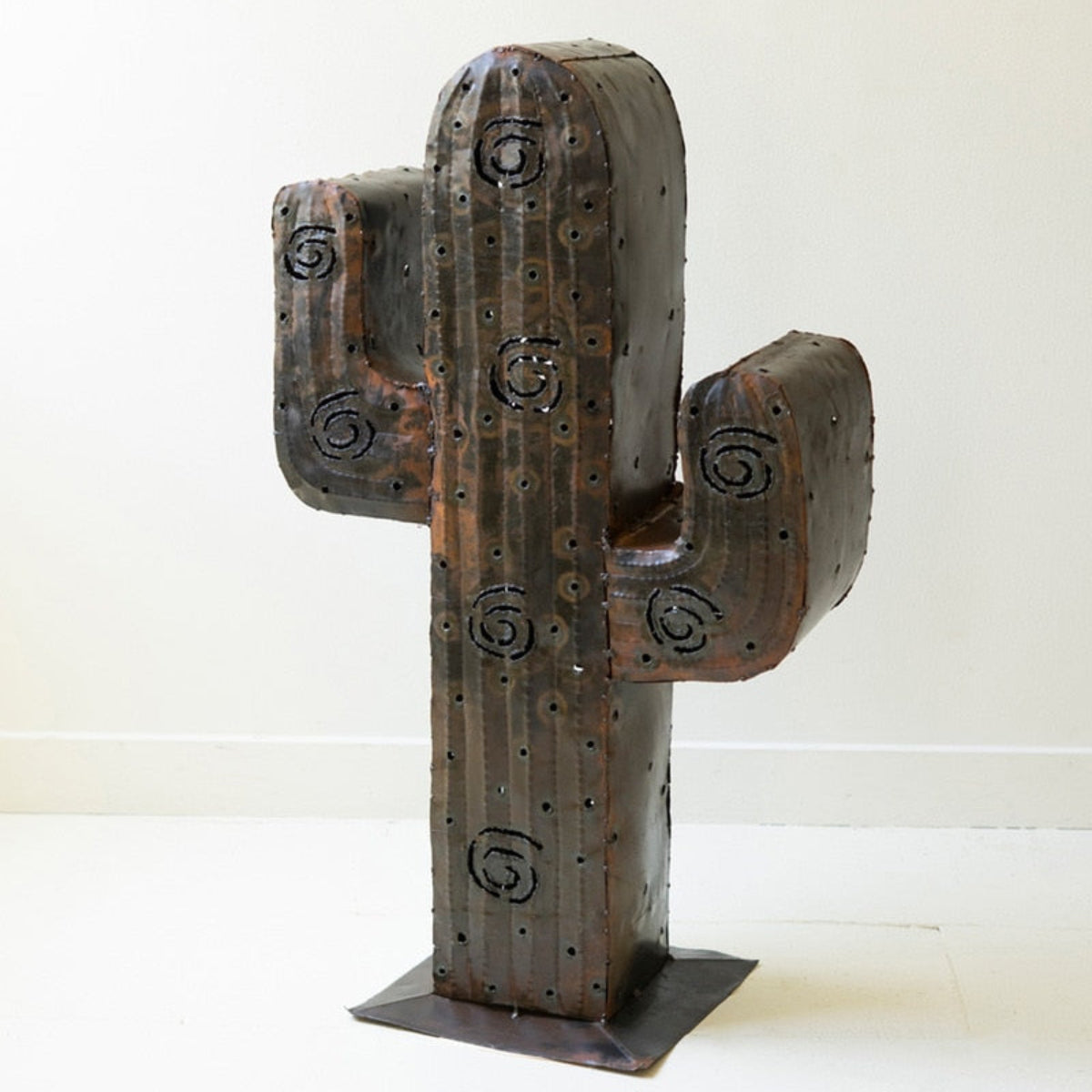 Desert Glow Iron Cactus Luminary