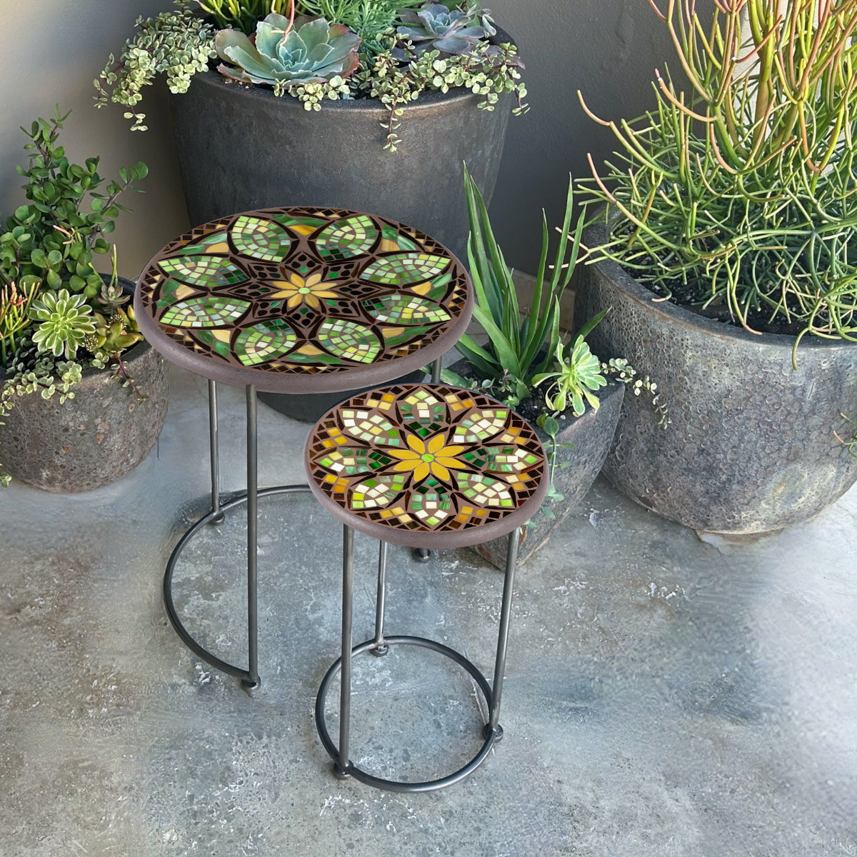 Arenal Mosaic Round Nesting Tables
