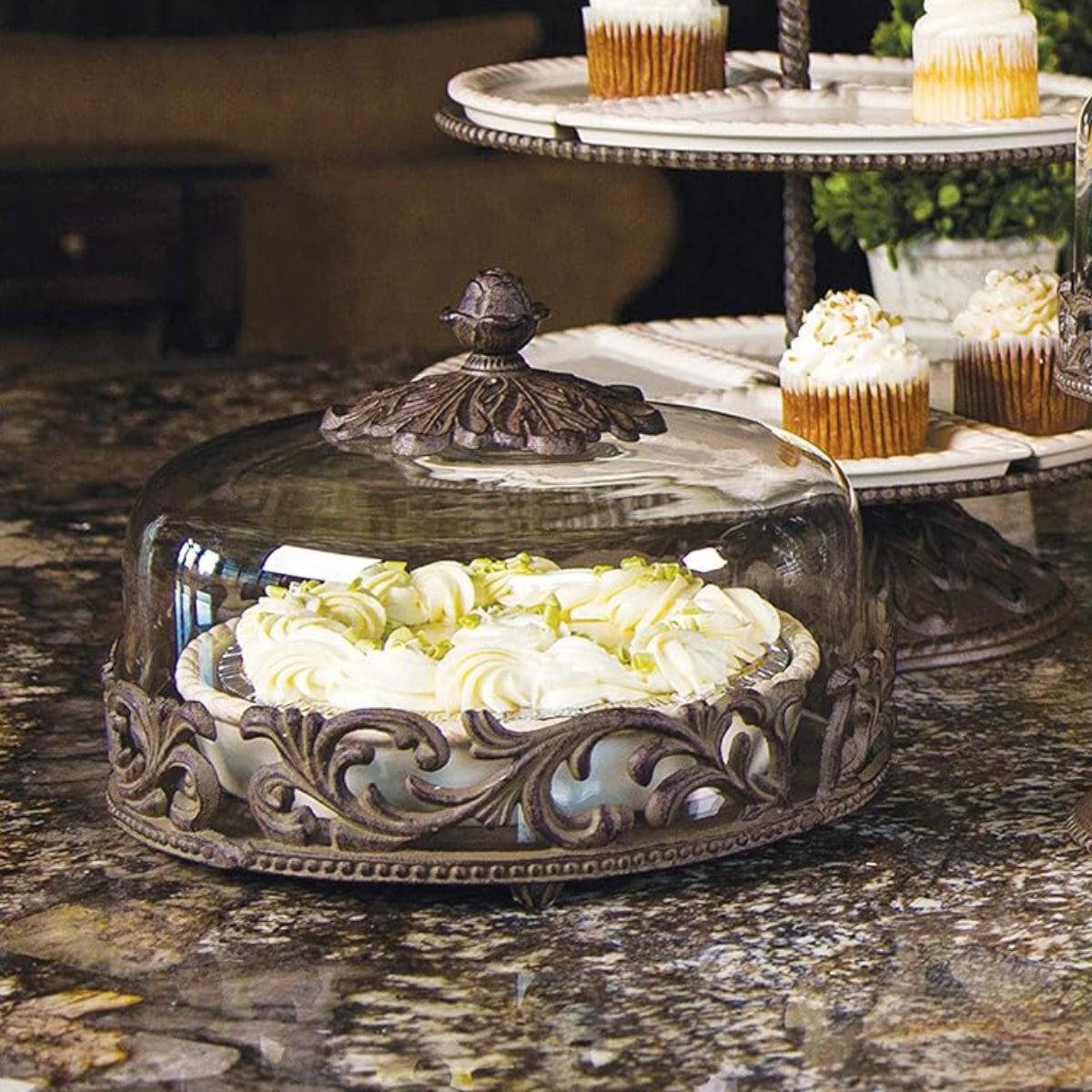 Covered Pie Plate w/ Dome