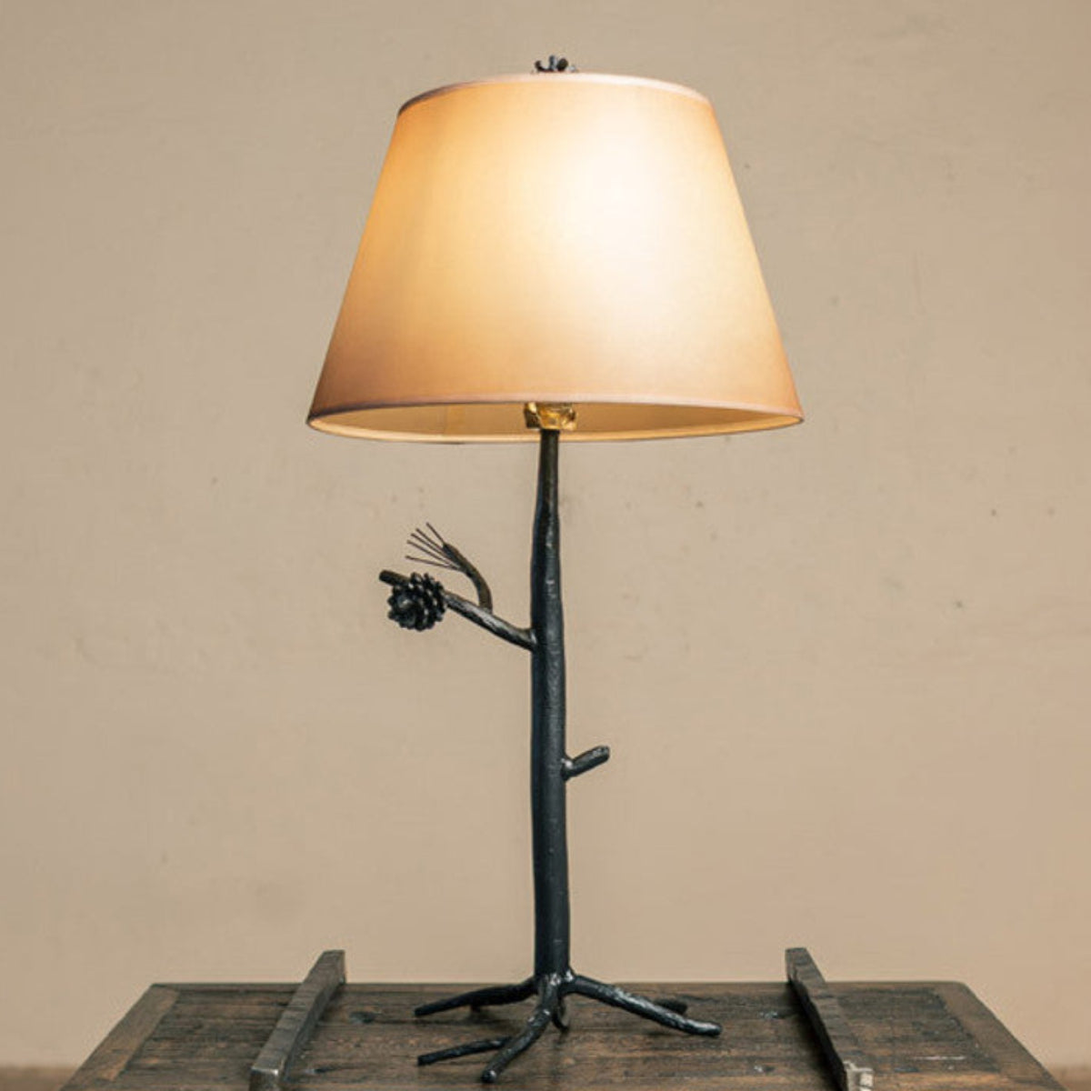 Pinebough Iron Table Lamp