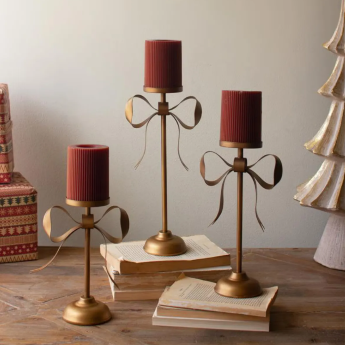 Gilded Bow Candleholder Trio