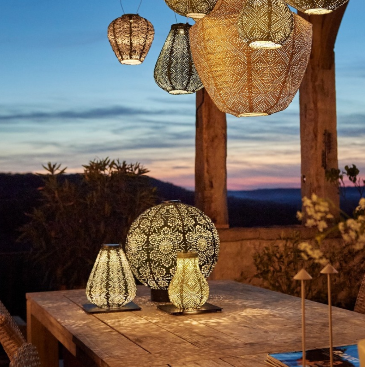 Lumiz Lantern Stands