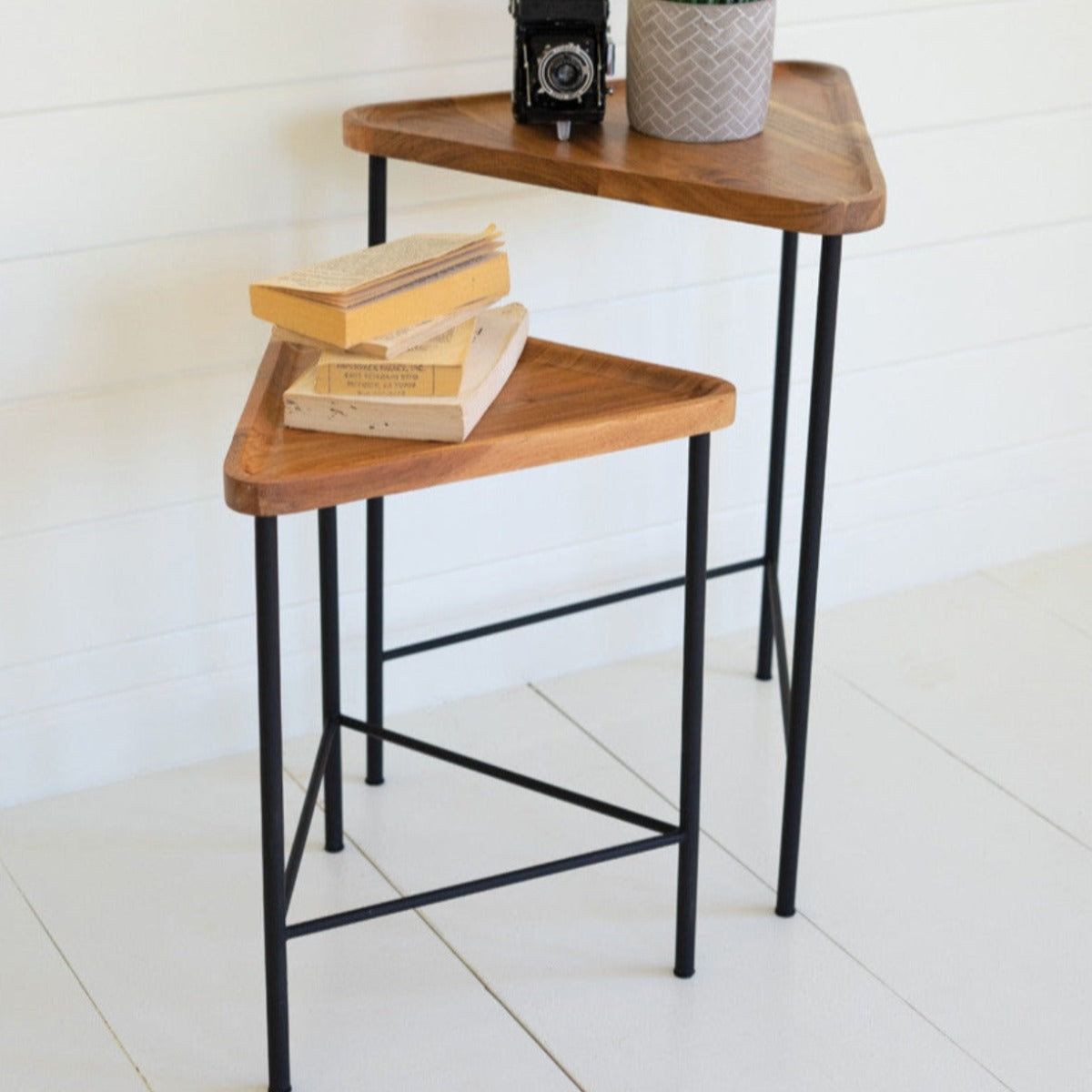 Acacia Duo Nesting Tables