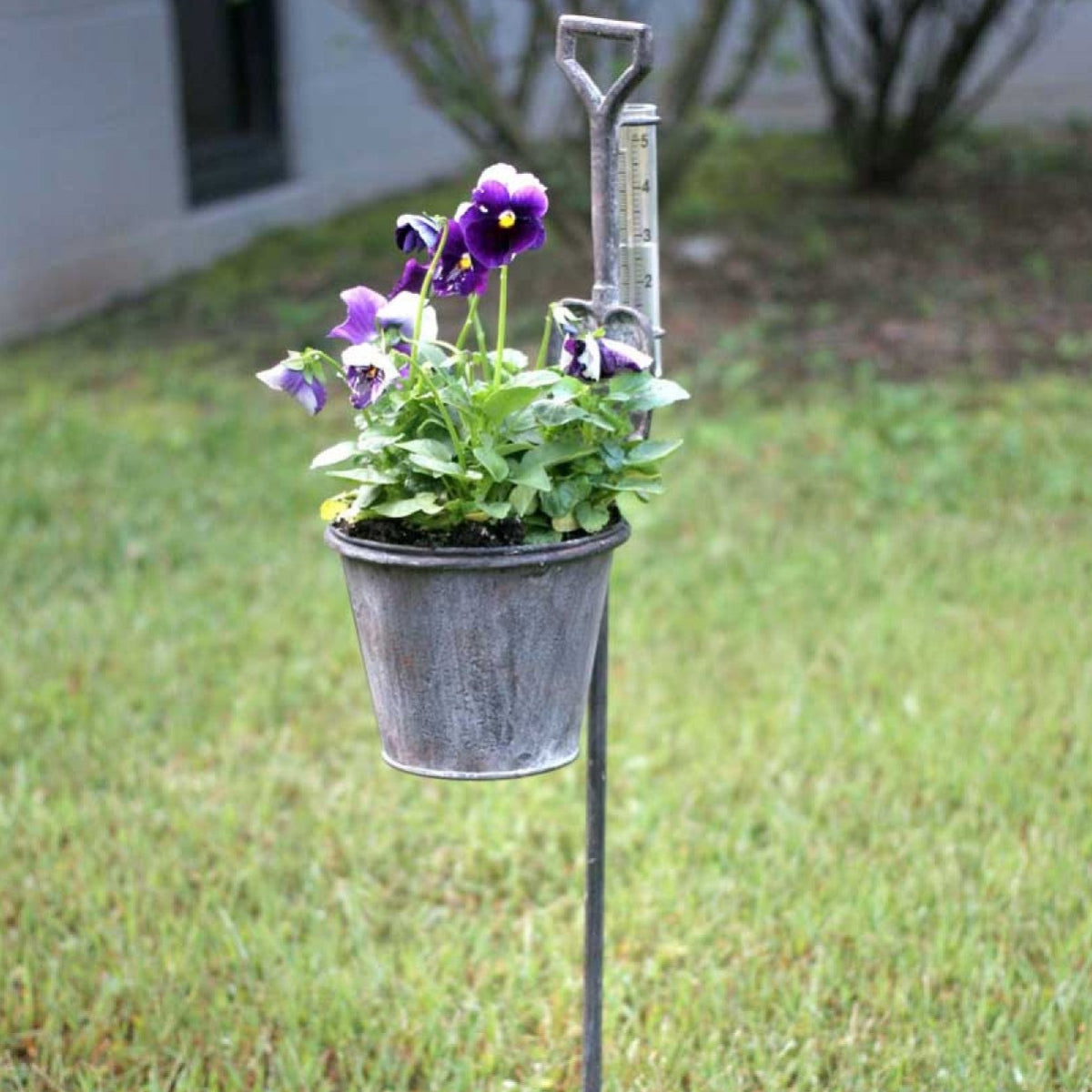 Spade Garden Stake Planter with Rain Gauge