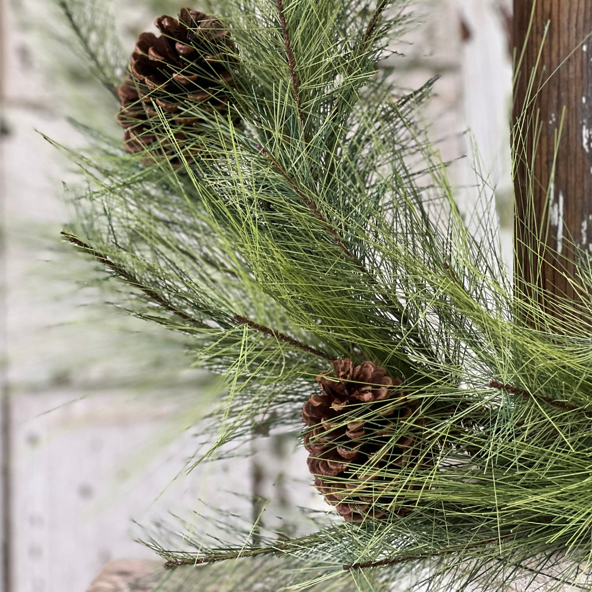 Mixed Needle 30" Pine Wreath