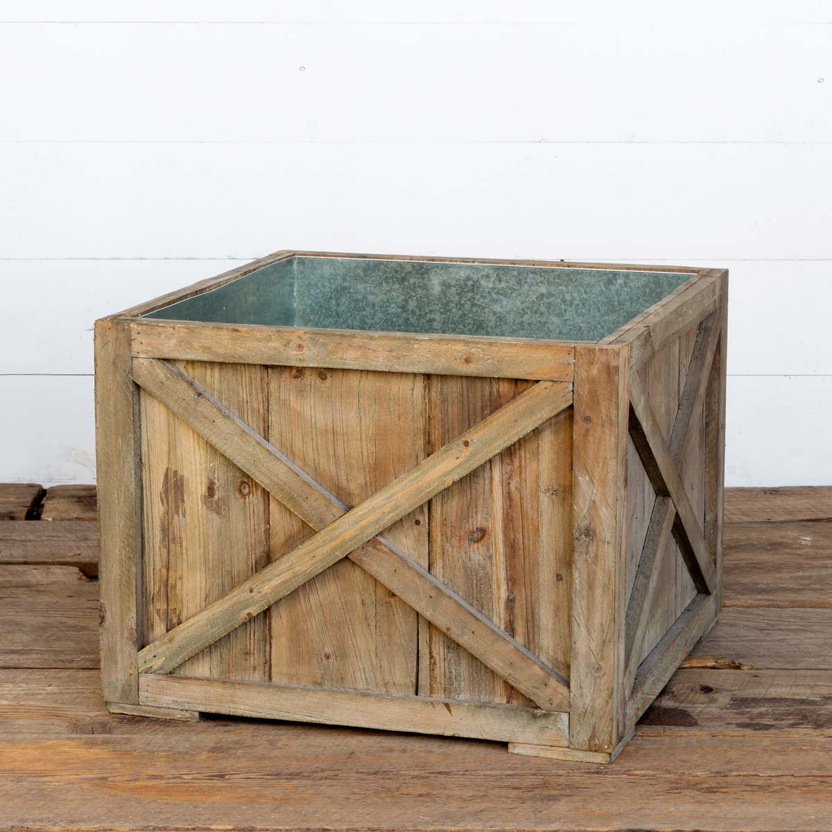 Plantation Tree Box - Iron Accents