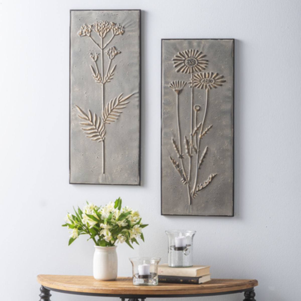 Grey Wash Flower Plaques