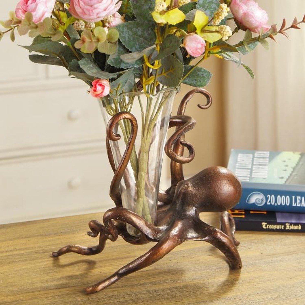 Octopus Vase-Decor | Iron Accents